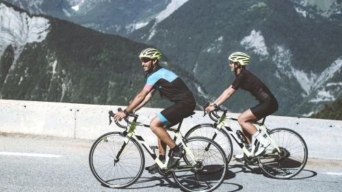 In bicicletta con Club Med all'Alpe d'Huez sulle piste del Tour de France