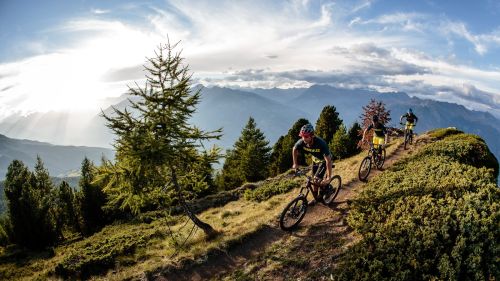 La Svizzera punta i riflettori sul ciclismo al femminile con 100% Women Cycling.