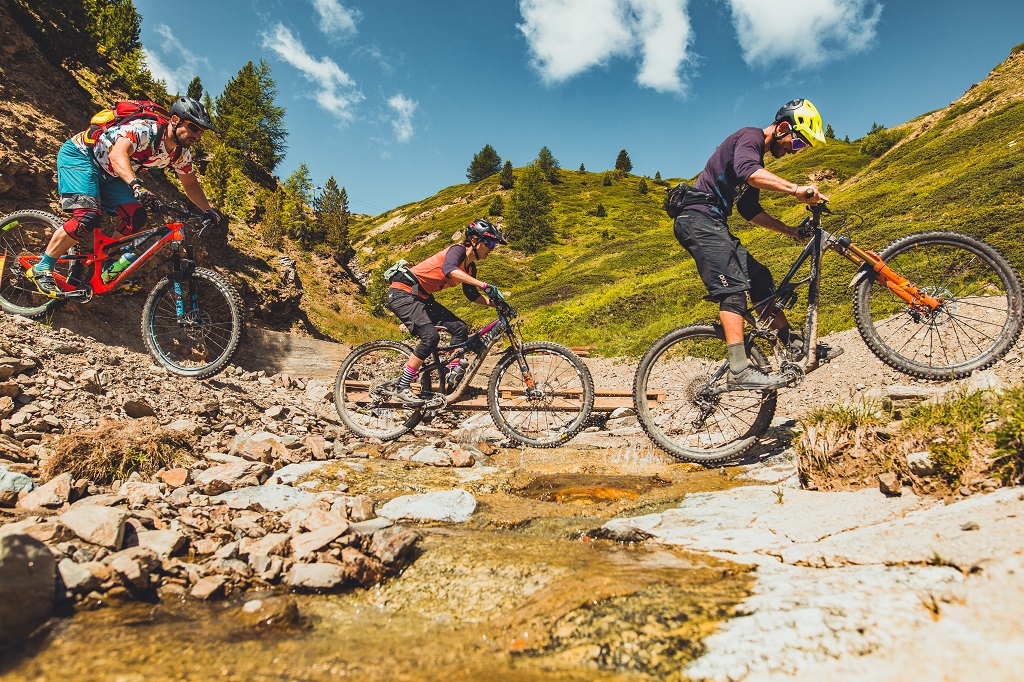 A Livigno una caccia al tesoro in mountain bike con “Tutti Frutti Challenge”