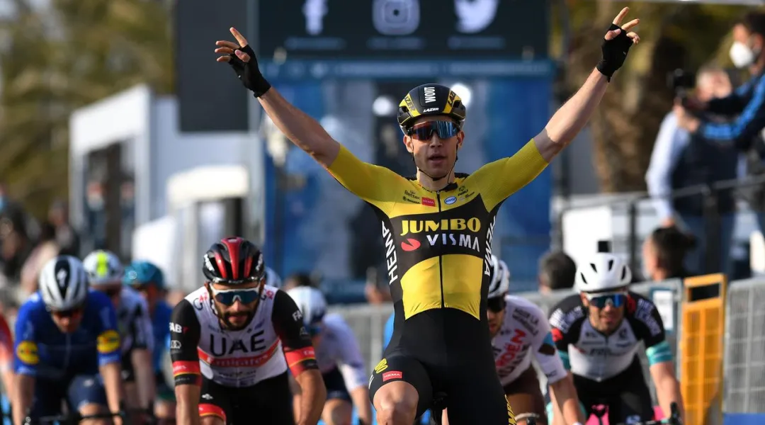 Van Aert lascia subito il segno: la prima tappa della Tirreno-Adriatico è sua!