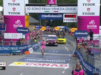 Video Jonas Vingegaard distrugge il Giro a Carì! Non cè storia per Gall, Hindley, Arensman e Pellizzari: rivivi il finale