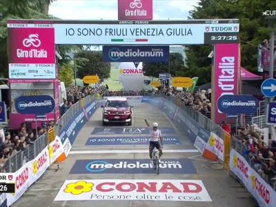 Video Narvaez fa doppietta sui muri marchigiani, sua l8ª tappa: rivivi larrivo