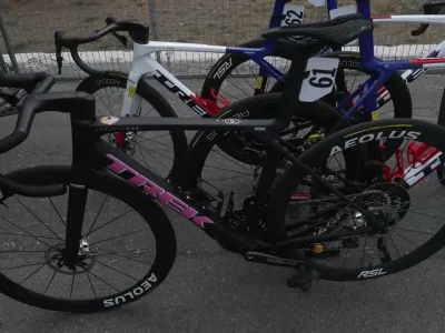 Video La nuova bici di Ciccone per la tappa Praia a Mare-Potenza: inserti rosa per richiamare la nuova maglia di Giulio