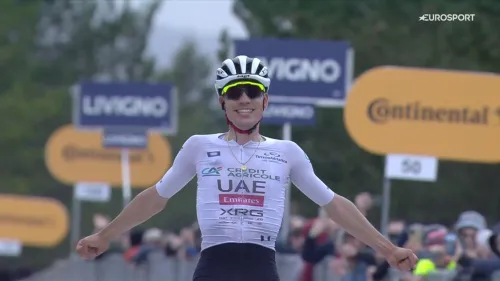 Ayuso perde altri 35 minuti nella tappa del Mortirolo: Resto al Giro? Per ora sì, vediamo se riesco ad aiutare la squadra