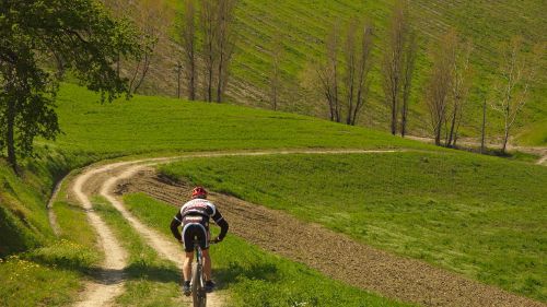 La Svizzera punta i riflettori sul ciclismo al femminile con 100% Women Cycling.