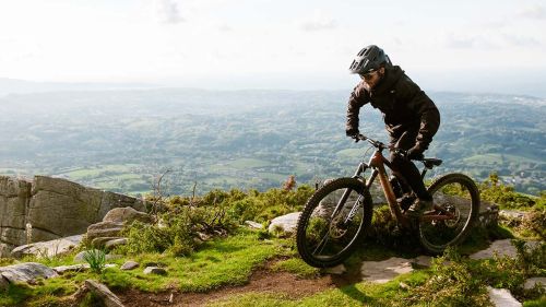 Lapierre Zesty CF 2024, divertente, giocosa ed efficace su tutti i tipi di terreno.