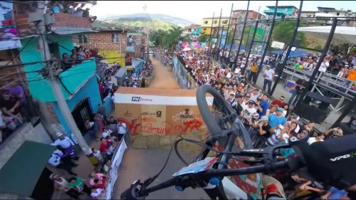 Guiness world record downhill challenge medellin comuna 13