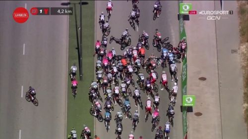 'che botta': prima tappa in linea e prima maxi caduta