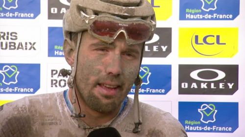 Ciclismo, colbrelli dopo la vittoria della parigi-roubaix: 'una roubaix leggendaria, è incredibile'