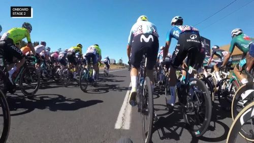 Tante cadute già alla prima tappa in linea, poi vince groves che batte van aert: riviviamo tutto dall'onboard camera