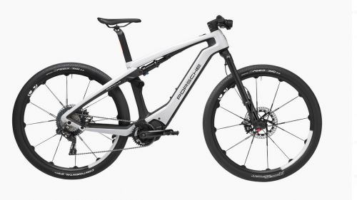 Pirelli CYCL-e WT, quando il gioco si fa duro con... l'inverno