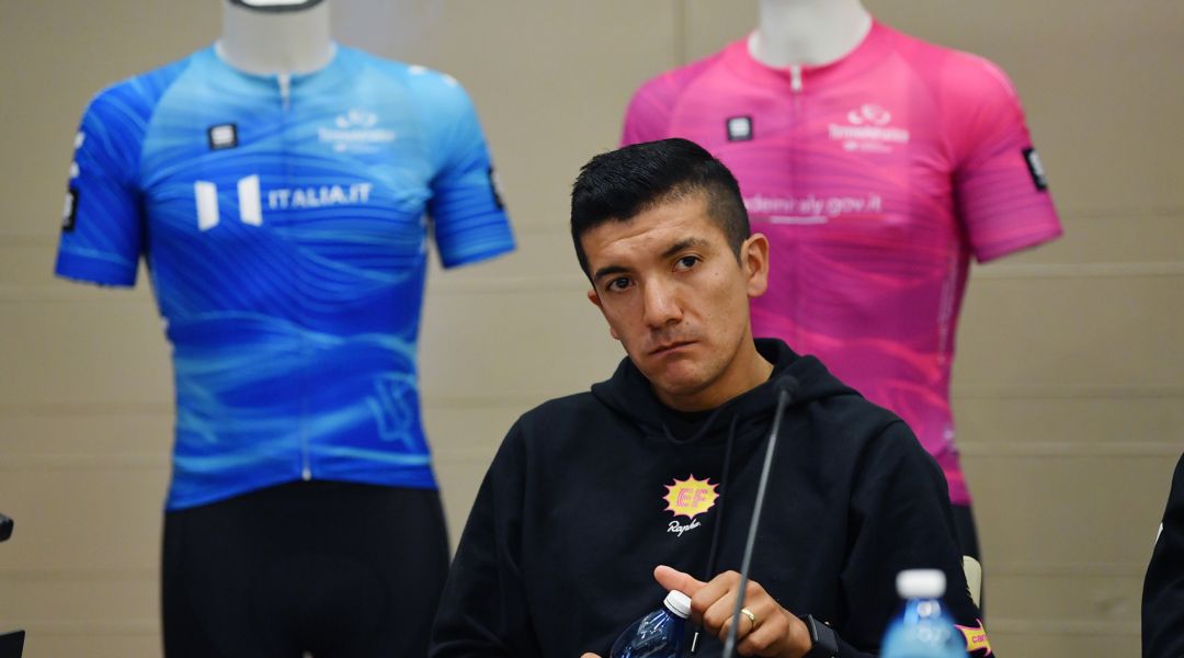 Carapaz, ancora non c'è il rinnovo con l'EF: dopo Girmay, il prossimo colpo potrebbe essere Onley alla Ineos