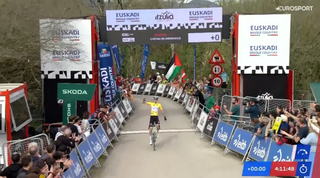 Altro numero irresistibile di Paul Seixas: a Lekunberri un trionfo totale del fenomeno francese che ipoteca l'Itzulia