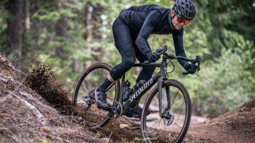 Giant Revolt E+ Pro, la prima e-bike totalmente Gravel per un marchio che continua a crescere