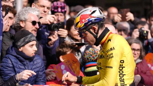 Van Aert per cercare la 