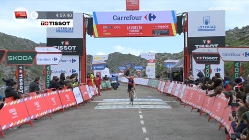 Paula Blasi fa la storia sull'Angliru: ribaltata Van der Breggen, la Vuelta &egrave; della spagnola e tappa finale a Stiasny