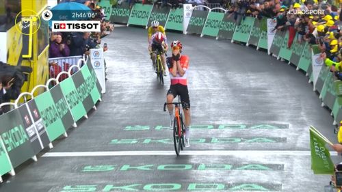 Pogacar ha in mano il suo quarto Tour, ma La Plagne è di Arensman davanti a Vingegaard e lo sloveno