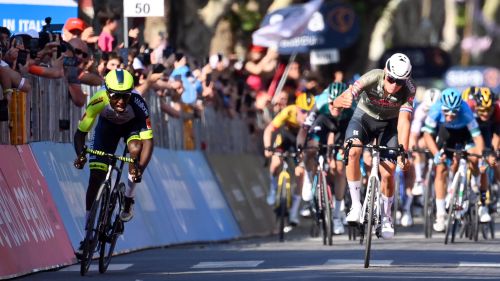 Il vento 'spezza' la Vuelta, Realini perde 2 minuti e la tapp, con Vos in. Francoforte, ecco Van Gils