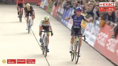 Ciclocross: a Essen solo Brand precede Casasola. Tour of Holland: sorpresa De Jong, ma Laporte ipoteca la generale