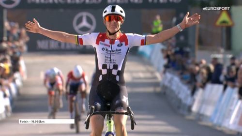 Lucinda Brand torna imprendibile e la Coppa del Mondo è già sua. Van der Poel devastante, Nys 2°