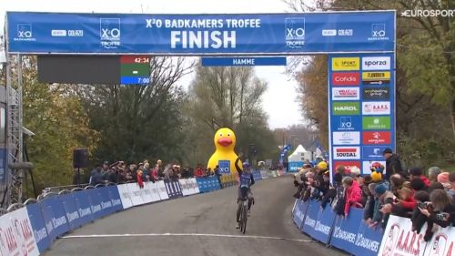 Nys piega Mason a duello nel fango di Hamme, ancora Lucinda Brand tra le donne per la 7^ gemma di stagione