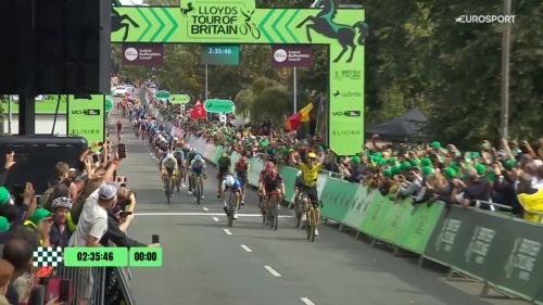 Kooij lancia Brennan e vince sempre la Visma: tripletta dei calabroni al Tour of Britain, 2° Dainese
