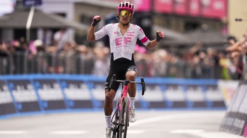 Alla Carapaz, ecco il secondo successo in carriera al Tour per la Locomotora: a Orcières vince ancora la fuga