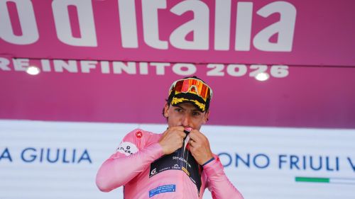 A 31 anni e a 10 dal primo Giro, il rosa che vale una carriera per Ciccone. 