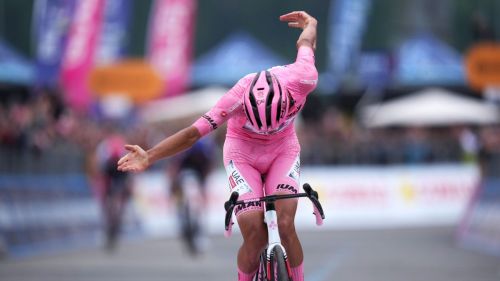 Verso un finale di Giro splendido con Del Toro che deve resistere a Carapaz e Yates. Oggi velocisti in azione?