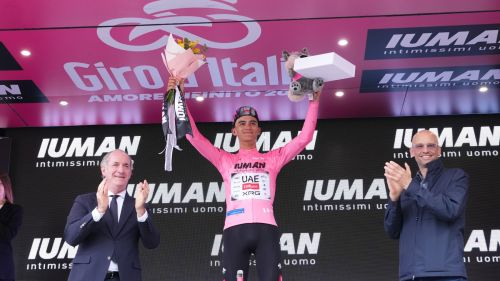 Si riparte con il tappone trentino: Del Toro in difesa della maglia, Roglic vuole ancora provarci