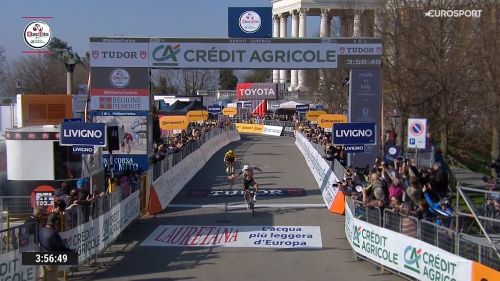 La 106^ Milano-Torino è di Isaac Del Toro: battuto Tulett nel duello finale a Superga