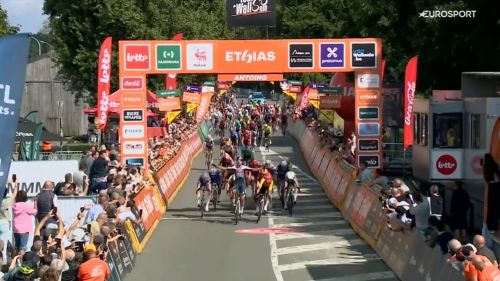 Davide Donati, che gran volata per la prima vittoria al Vallonia. Tour Femmes: Wiebes regola Vos, che torna in giallo