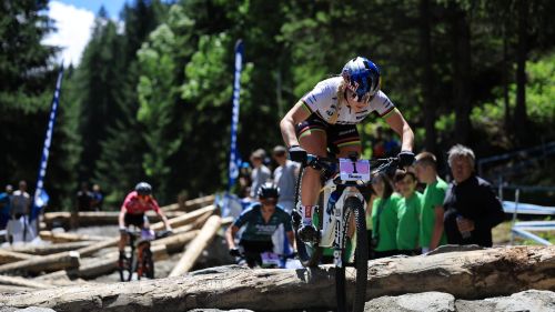 La stagione della grande MTB comincia nel segno di Richards e Gaze: sono loro gli short track di Mairipora