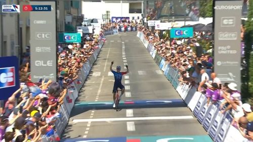 Grégoire corona il sogno del tricolore in Francia con una stoccata fantastica, Herregodts anticipa tutti gli sprinter in Belgio