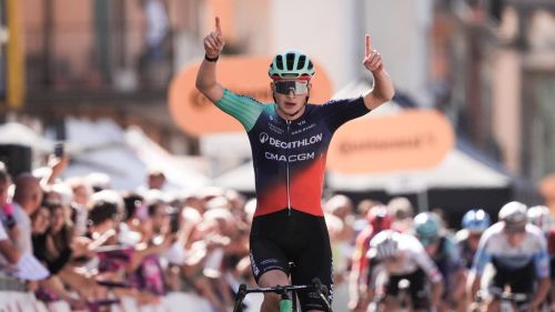 In Calabria il cuore della prima parte del Giro Next Gen: oggi la 2^ tappa, Haugland riparte in rosa dopo la perla di Vibo