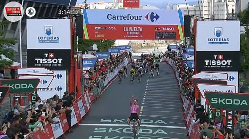 Vuelta Femenina: la stoccata di Cédrine Kerbaol è vincente a La Coruna, ancora beffata Lotte Kopecky
