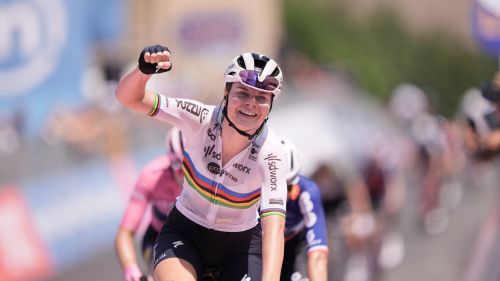 Girmay spaziale, tripletta da sogno al Tour! Roglic