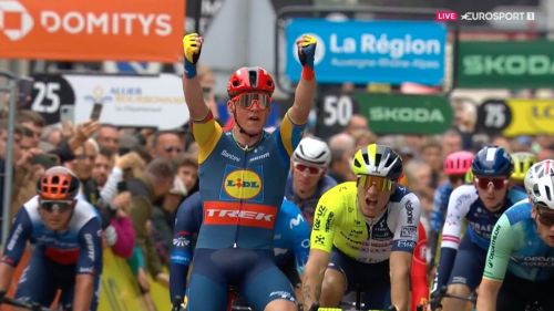 Lidl-Trek perfetta, Mads Pedersen pure: tappa e maglia gialla al Delfinato per l'ex iridato