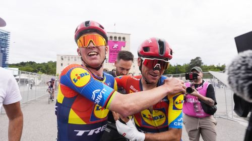 C'è subito una crono chiave a Tirana: Pedersen difende la rosa, Tiberi deve rimanere vicino a Roglic e Ayuso
