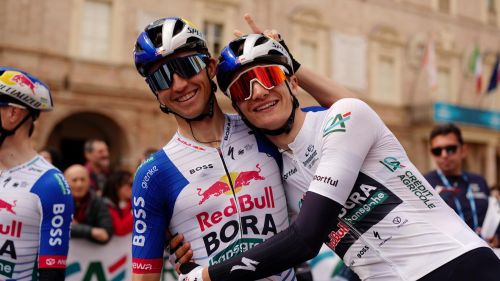 La classica più antica con Pellizzari, Roglic, Pidcock, Christen, Carapaz: mercoledì lo spettacolo della Mi-To