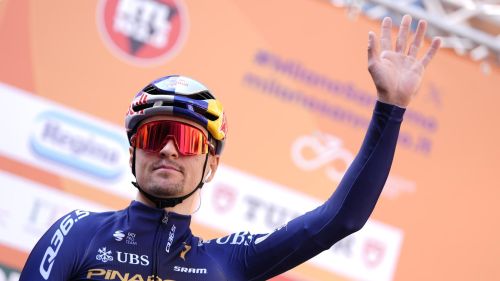 Dominio totale di Pidcock, Nove Mesto è sempre sua: il bi campione olimpico stronca Martin e si prende l'XCO