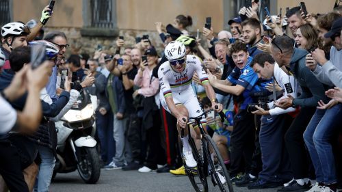 E' anti vigilia di Strade Bianche, Seixas e Pidcock i primi rivali di Pogacar? Per la gara in rosa un poker di stelle