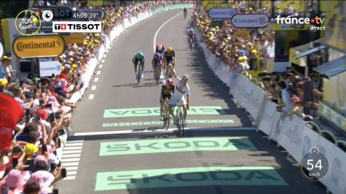 Tappa e maglia, ancora Pogacar sul Mur de Bretagne! Vingegaard 2°, che peccato la caduta di Almeida