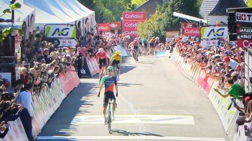 Impressionante Seixas, il pi&ugrave; giovane vincitore della Freccia per prendersi anche il Mur de Huy!