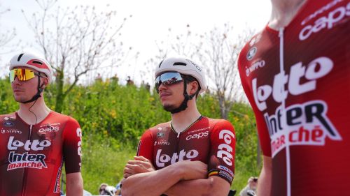Ufficiale, Arnaud De Lie firma un quadriennale per cercare il rilancio in maglia Tudor. August alla Pinarello Q36.5
