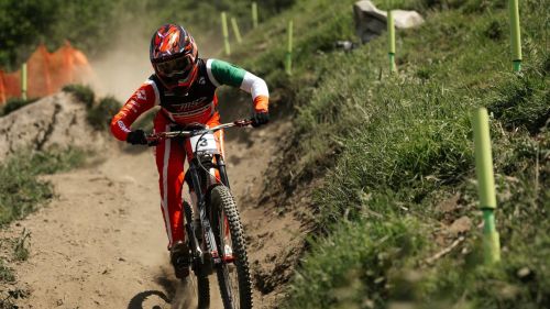 Gloria Scarsi è "on fire": dopo il titolo europeo, a Les Gets un gran 4° in coppa nel giorno di Harnden