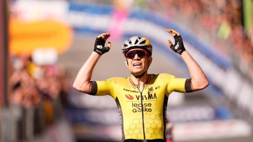 Ecco il segnale mondiale di Wout! Si sblocca Van Aert alla Vuelta, festival Visma a Loja con un Brennan super