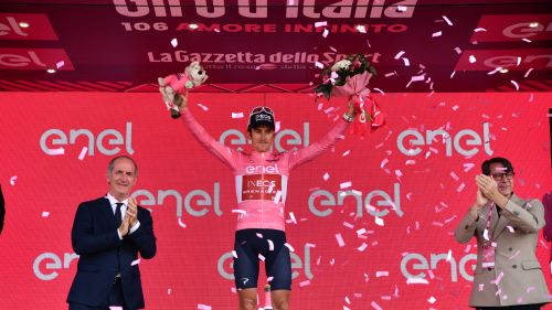 Il Giro sbarca in Val di Zoldo, comincia il trittico della verità: la salita di Coi fa paura, sarà un finale esplosivo