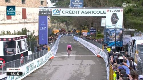 Sui muri marchigiani fa festa Valgren, ma &egrave; un mostruoso Del Toro a riprendersi la leadership della Tirreno-Adriatico