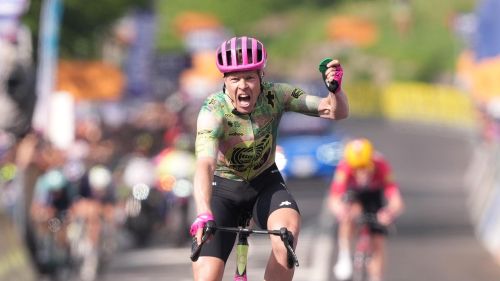 La rinascita di Valgren ora è completa, attacco micidiale per prendersi Andalo. Vingegaard padrone in rosa